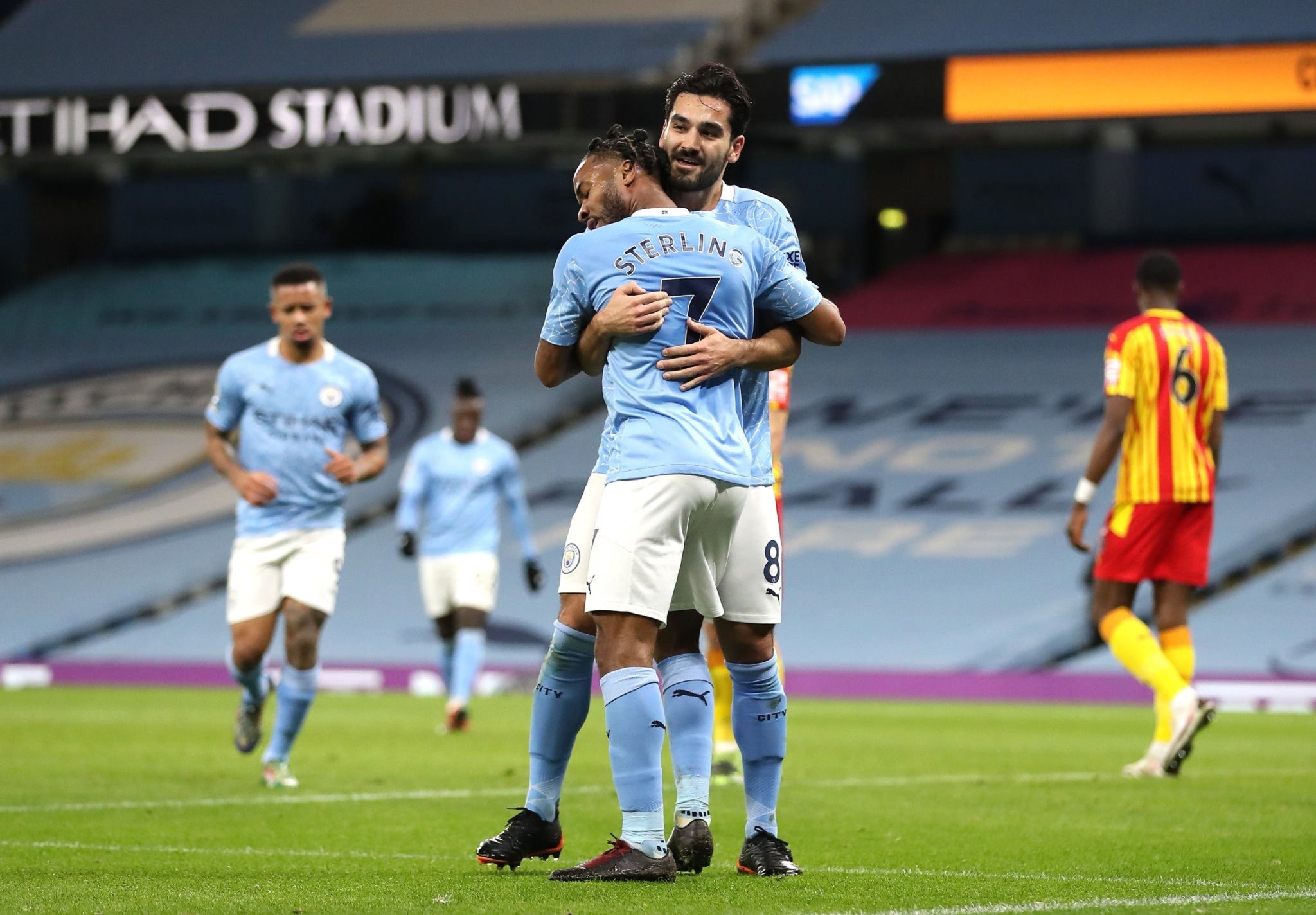 围绕着多场 围绕着多场